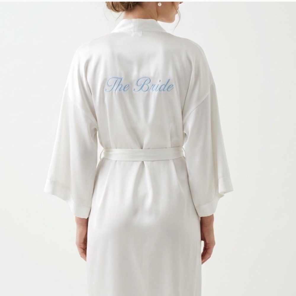 NWT. The Bride Satin Wrap. In Bloom by Jonquil. XL.